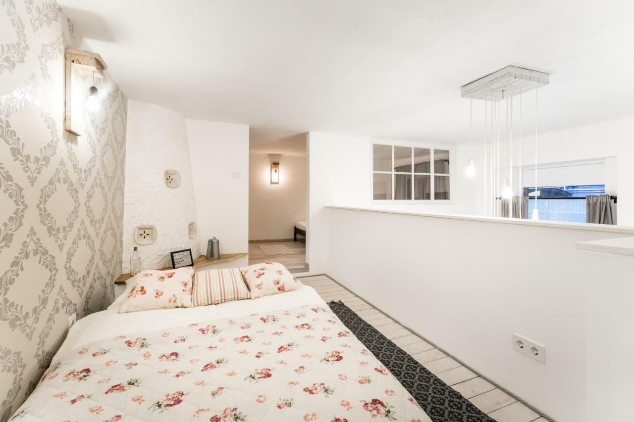 Bpr Vintage Garden Apartment With Terrace & Sauna Budapeste Exterior foto